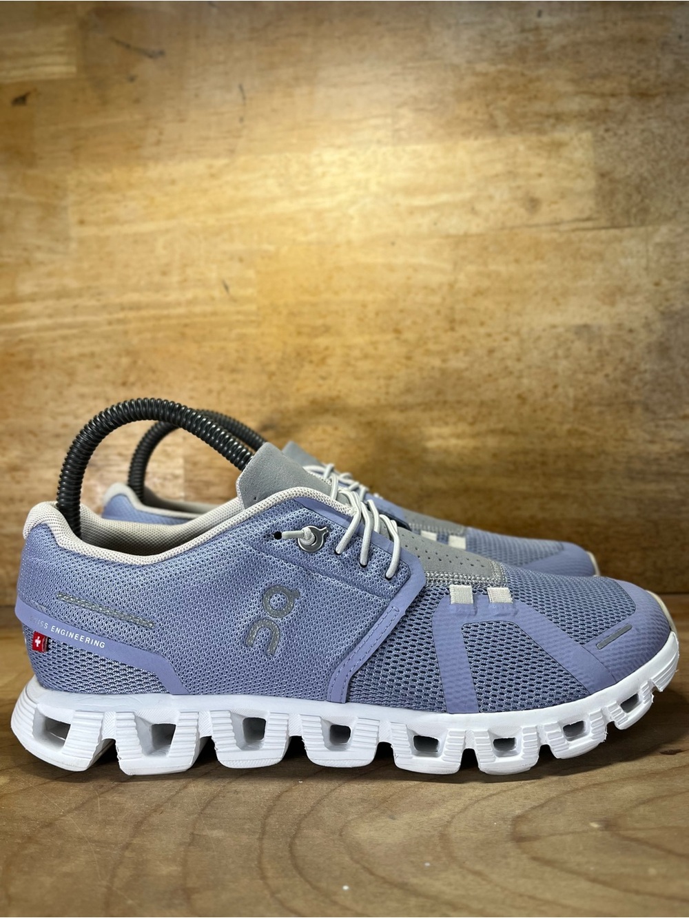 On Cloud 5 REFLECTIVE Womens Size 7.5 Running Shoes Sneakers Nimbus Alloy